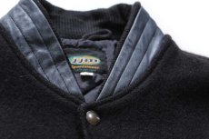 画像6: 90s カナダ製 jjm TULLAMORE ADVANTAGE 刺繍 スタンドカラー キルティングライナー メルトン ウール 袖革スタジャン 黒×紺 (6)