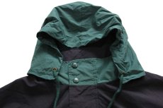 画像4: 90s TOYOTA トヨタ TRD RACING DEVELOPMENT ロゴ刺繍 ツートン ナイロンジャケット 黒×緑 L (4)