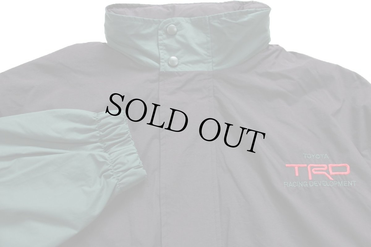 画像3: 90s TOYOTA トヨタ TRD RACING DEVELOPMENT ロゴ刺繍 ツートン ナイロンジャケット 黒×緑 L (3)