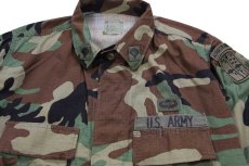 画像3: 90s 米軍 U.S.ARMY AIRBORNEパッチ付き ウッドランドカモ BDU ジャケット M-R (3)