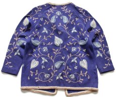 画像2: 60s オーストリア製 Merino ペイズリー フラワー ステッチ&チェーン刺繍 ノーカラー ウールニット カーディガン 青紫 36 (2)