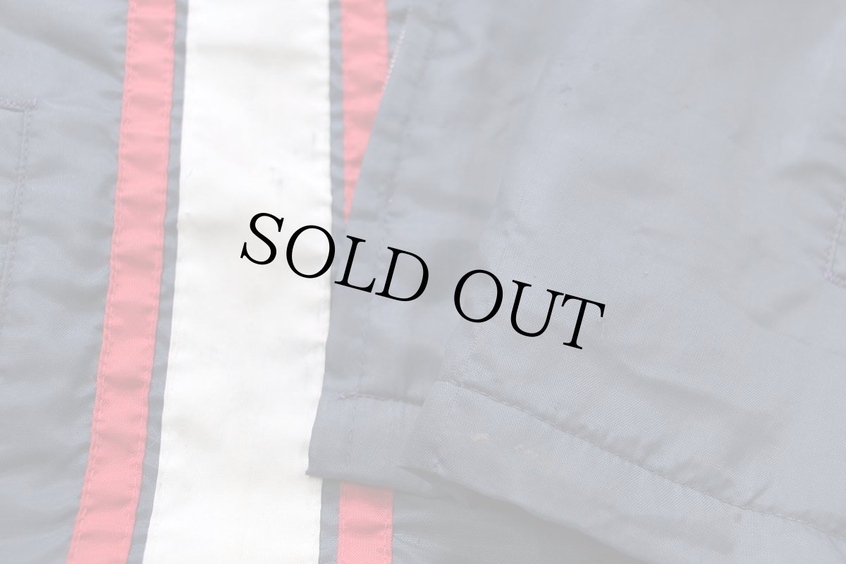 画像8: 70s American Airlines ボーイング767 飛行機 パッチ付き スタンドカラー ボアライナー ナイロンジャケット ボロ 紺 (8)