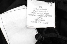 画像6: 10 米軍 U.S.ARMY ロゴ刺繍 APFU トレーニング ナイロンパンツ 黒 S/S★133 IPFU (6)