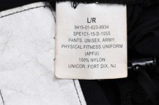 画像6: 15 米軍 U.S.ARMY ロゴ刺繍 APFU トレーニング ナイロンパンツ 黒 L/R★143 IPFU (6)