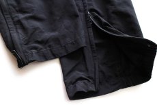 画像7: 10 米軍 U.S.ARMY ロゴ刺繍 APFU トレーニング ナイロンパンツ 黒 S/R★134 IPFU (7)