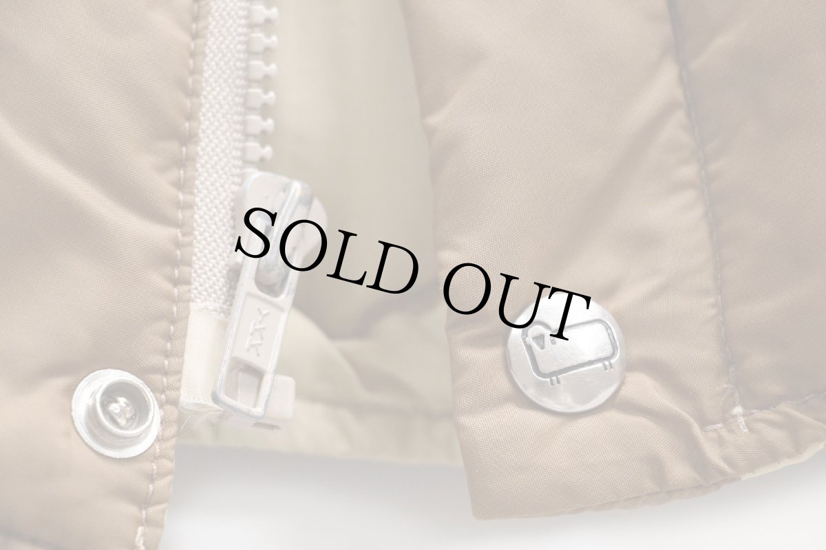 画像6: 70s USA製 Woolrichウールリッチ ツートン ヨーク切り替え ナイロン ダウンベスト 茶×ベージュ M (6)