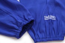 画像6: 90s USA製 DeLONGデロング DAVID GATOR FAN マスコット刺繍 ヘンリーネック プルオーバー ナイロンジャケット 青 2XL★特大 (6)