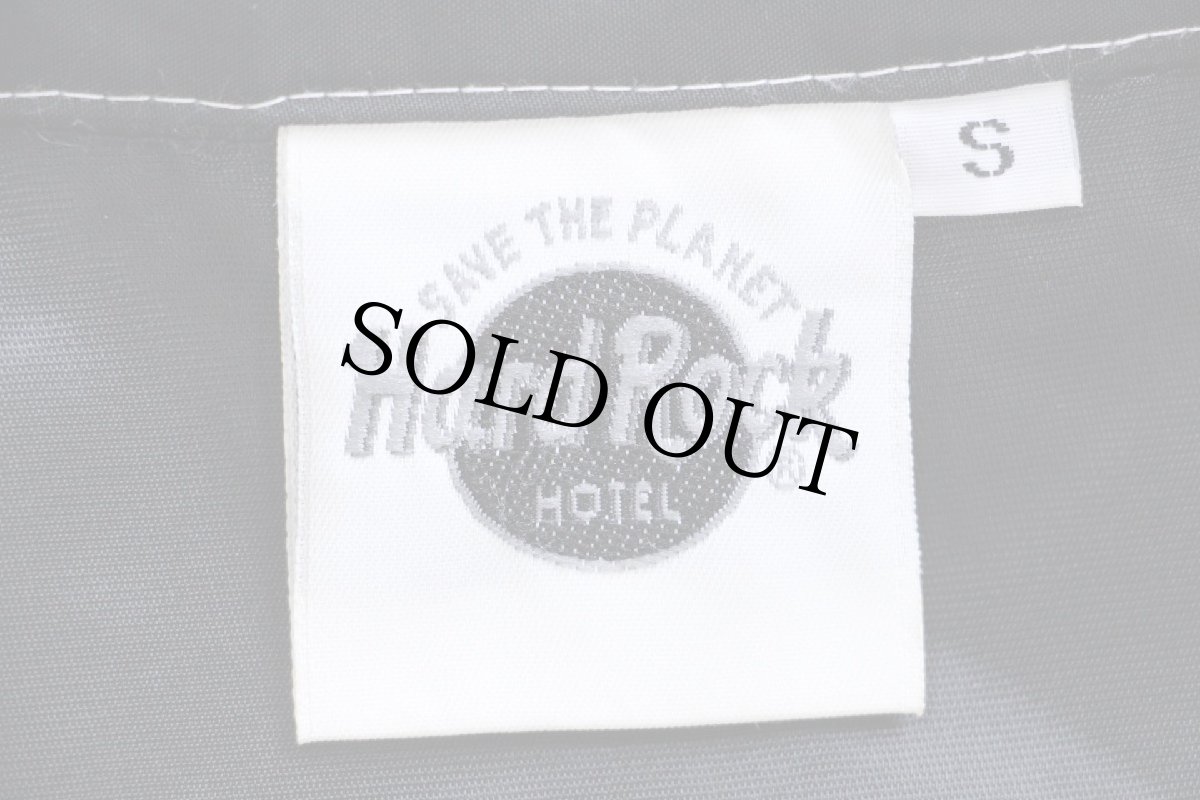 画像4: 90s Hard Rock HOTEL ハードロック ホテル LAS VEGAS チェッカーフラッグ 刺繍 チンスト付き ナイロン レーシングジャケット 黒 S (4)