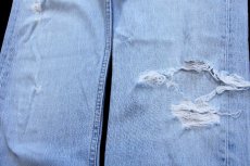 画像8: 90s USA製 Levi'sリーバイス 501 ダメージ&パッチワーク デニムパンツ W31 L32 (8)