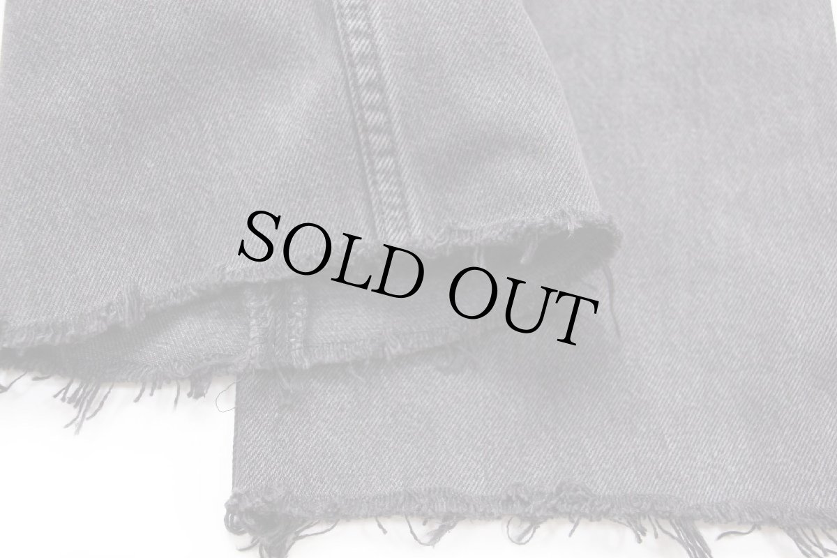 画像8: 90s USA製 Levi'sリーバイス 501 カットオフ ブラック デニムパンツ W32 (8)