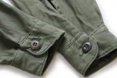 画像6: 60s 米軍 U.S.AIR FORCEパッチ付き コットンサテン ユーティリティシャツ オリーブグリーン 15.5 (6)