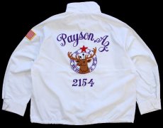 画像1: 80s USA製 SPORTSMASTER Payson,Az エルクス チェーン刺繍 星条旗パッチ付き ジャケット 白 L (1)