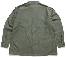 画像2: 70s 米軍 U.S.ARMY AIRBORNE パッチ付き コットンサテン ユーティリティシャツ オリーブグリーン 17.5 (2)