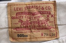 画像6: 00s 英国製 Levi'sリーバイス 501 カラーデニムパンツ ライトベージュ W29 L34★E7 ユーロ (6)