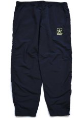 画像2: 11 米軍 U.S.ARMY ロゴ刺繍 APFU トレーニング ナイロンパンツ 黒 L/S★11 IPFU (2)