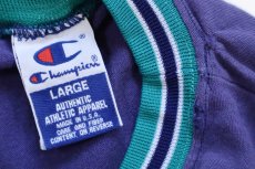 画像4: 90s USA製 Championチャンピオン ワンポイント スクリプト ロゴ刺繍 リブライン コットンTシャツ 薄紫 フェード L (4)