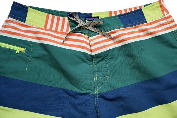 patagoniaパタゴニア Wavefarer Board Shorts ランダムボーダー