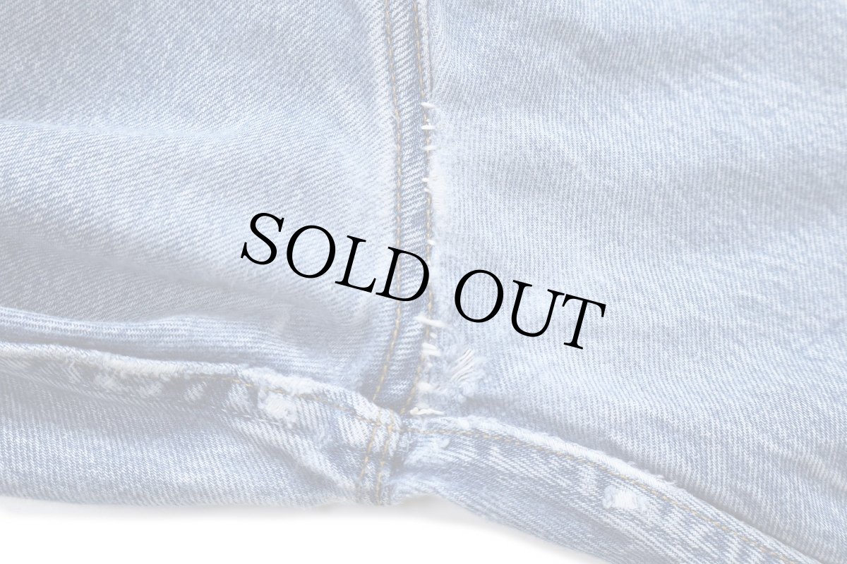 画像9: 00s USA製 Levi'sリーバイス 501 ペンキ飛び&ダメージ&リペア デニムパンツ W44 L30★217 特大 (9)