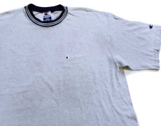 画像1: 90s USA製 Championチャンピオン ワンポイント スクリプト ロゴ刺繍 リブライン コットンTシャツ シルバーグレー L (1)