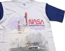 画像1: 90s NASA Kennedy Space Center 熱帯魚 アート ツートン 切り替え コットンTシャツ 杢グレー×紺 M (1)