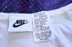 画像4: 00s NIKEナイキ ロゴ刺繍 マルチカラー切り替え ナイロンパーカー ボーイズXL (4)