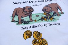 画像4: 80s Superior Detection Systems TREASURE WORLD HUNT ブルドッグ 両面プリント スウェット 白 L (4)