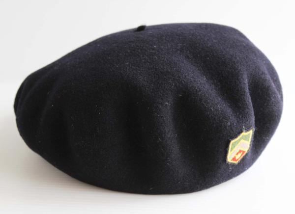 フランス製 SPLENDID パッチ付き ベレー帽 黒 56
