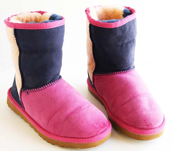 UGG アグ　　ショートブーツピンク色