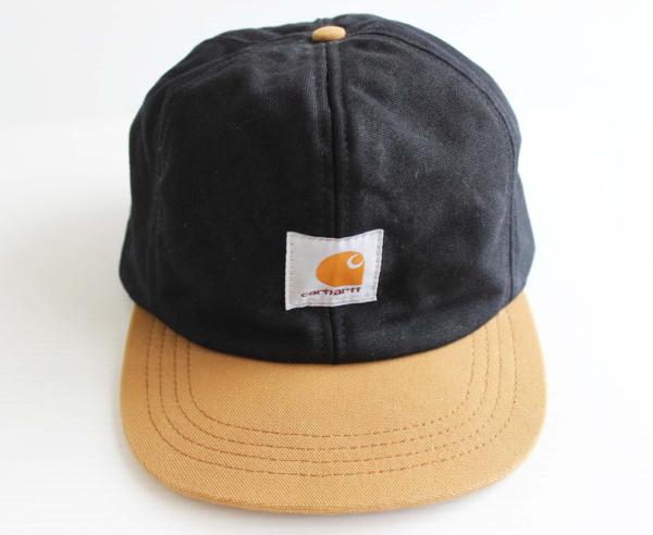 CARHARTT 耳当て付きダック地キャップ