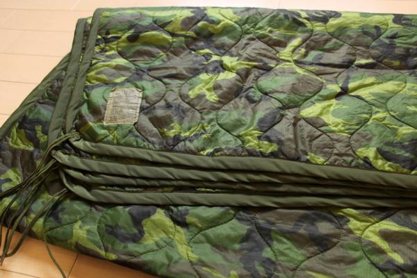 90s 米軍 ウッドランドカモ キルティング ポンチョライナー 90s 米軍 ウッドランドカモ キルティング ポンチョライナー