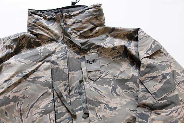 状態汚れSALE///// 2000年代～ 米軍実物 U.S.AIRFORCE  APECS GORE-TEX ゴアテックス パーカー 防水 ミリタリー グリーン (メンズ XL-LONG)  P2425