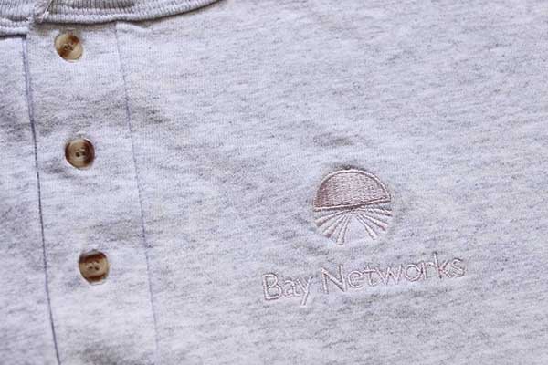 90s USA製 Bay Networks 刺繍 ヘンリーネック コットンTシャツ