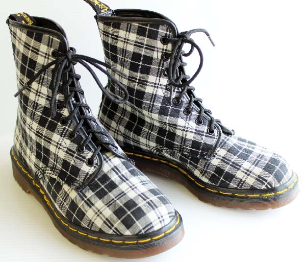 英国製 DR.MARTENSドクターマーチン 8ホールブーツ チェック 黒×白 UK5 