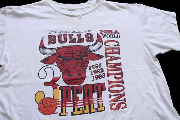 90s NBA CHICAGO BULLS シカゴ ブルズ 3PEAT コットンTシャツ 白 M